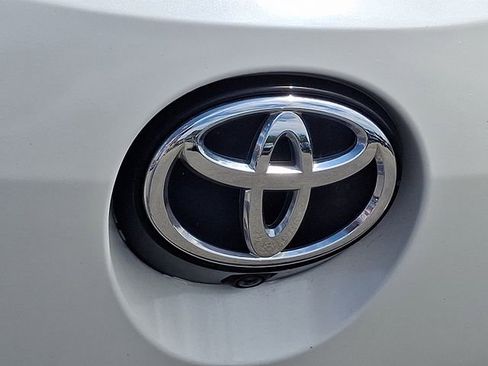 Used 2020 Toyota Corolla SE FWD image 31
