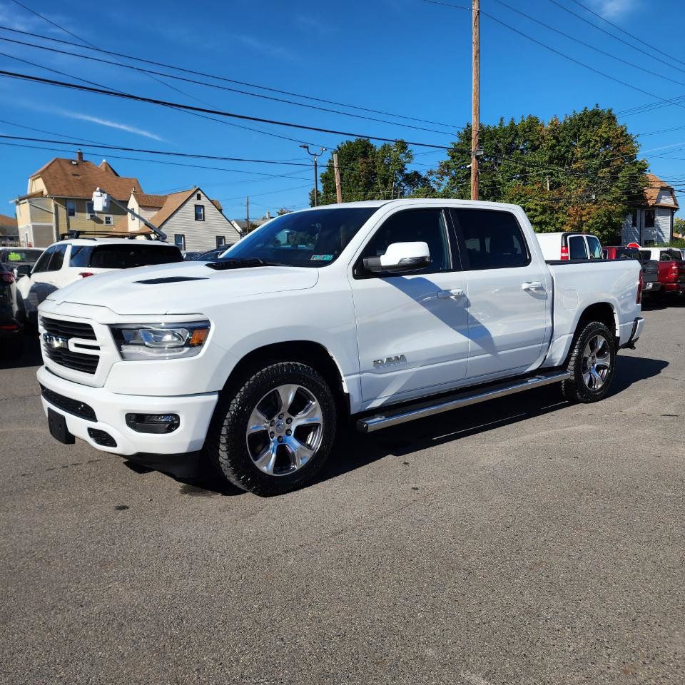 Used 2024 RAM 1500 Laramie AWD/4WD image 3