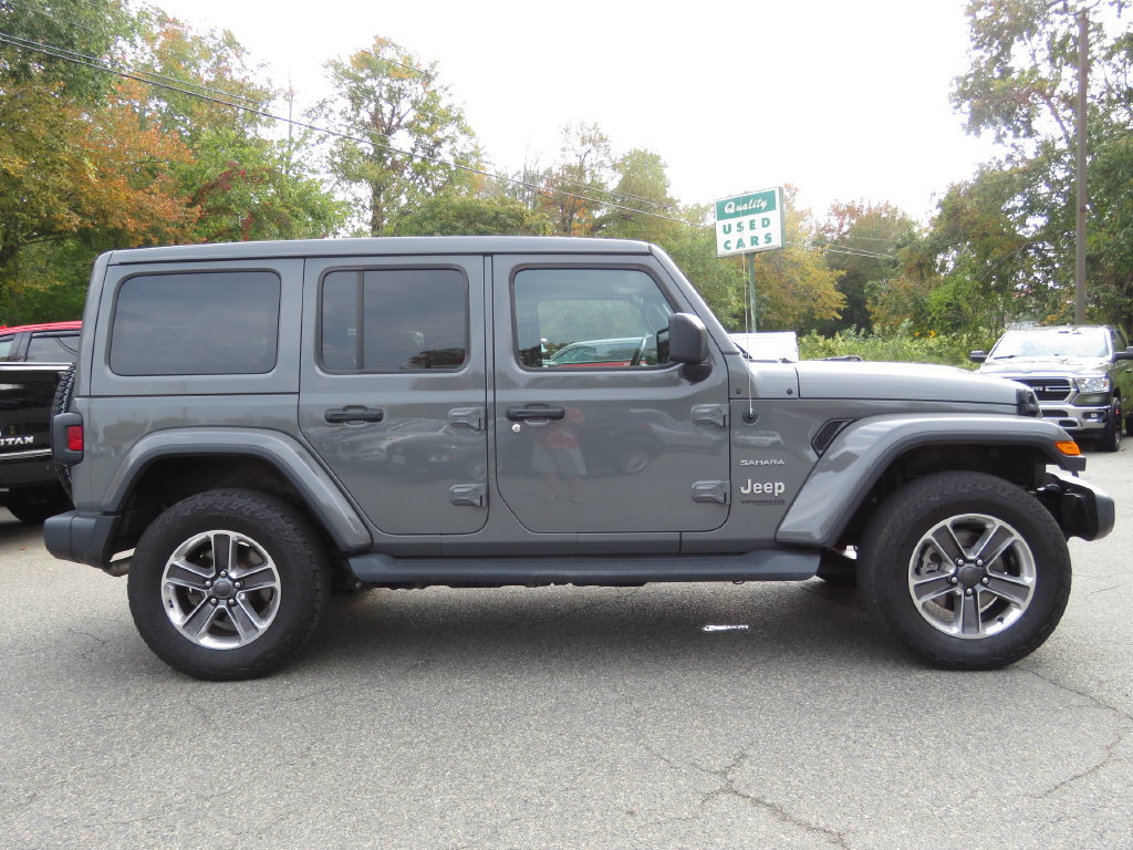 Used 2020 Jeep Wrangler Unlimited Sahara w/ Cold Weather Group AWD/4WD image 4