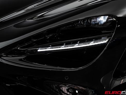 Used 2022 McLaren 765LT RWD image 15