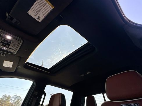 Used 2024 GMC Sierra 1500 Denali Ultimate image 11