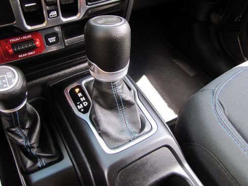 Used 2021 Jeep Wrangler Unlimited Rubicon 4xe w/ Dual Top Group image 42