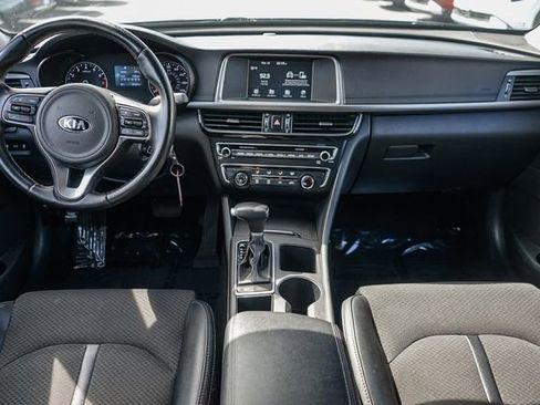 Certified 2018 Kia Optima S image 13