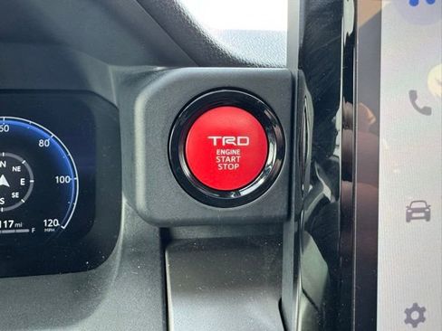 Certified 2024 Toyota Tacoma TRD Off-Road w/ TRD Off Road Premium Package AWD/4WD image 31