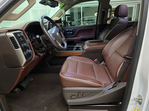 Used 2019 Chevrolet Silverado 2500 High Country w/ Duramax Plus Package AWD/4WD image 20