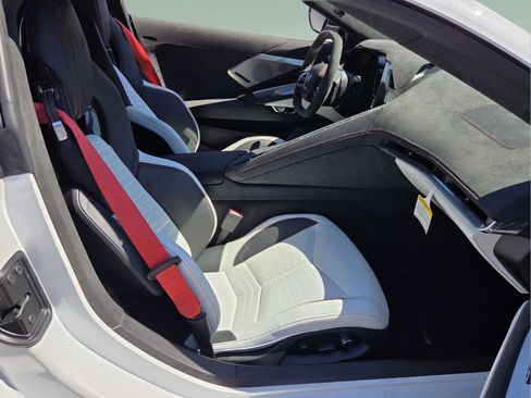 Used 2023 Chevrolet Corvette Stingray Premium Cpe w/ Z51 Performance Package RWD image 13