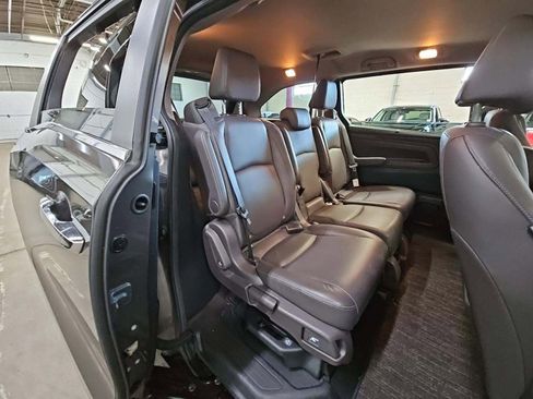 Used 2023 Honda Odyssey EX-L image 12