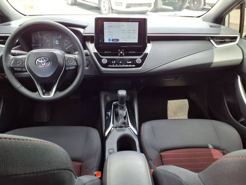 Used 2025 Toyota Corolla SE FWD image 17