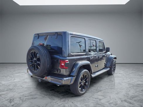 Used 2020 Jeep Wrangler Unlimited Sahara AWD/4WD image 7