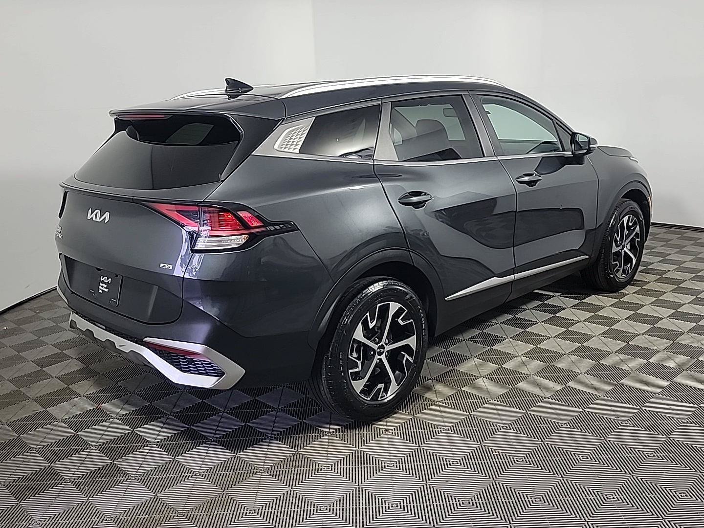 Certified 2024 Kia Sportage EX AWD/4WD image 4