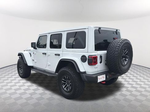 Used 2026 Jeep Wrangler Unlimited Rubicon AWD/4WD image 3