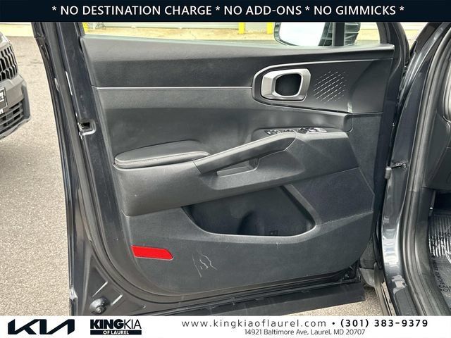 Used 2024 Kia Sorento LX FWD image 19