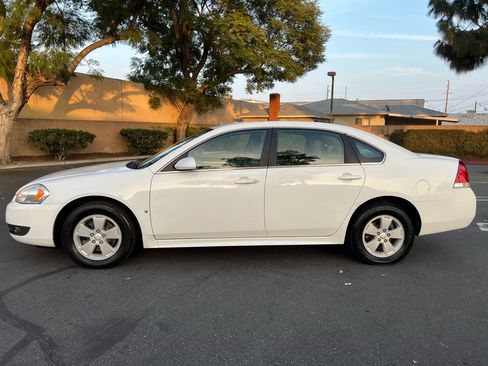 Used 2010 Chevrolet Impala LT image 11
