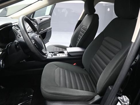 Certified 2017 Ford Fusion SE image 10