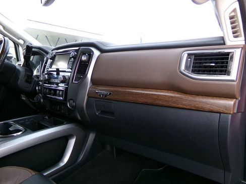 Used 2017 Nissan Titan Platinum Reserve image 15