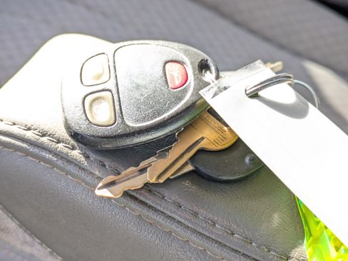 Used 2018 Chevrolet Express 3500 w/ Power Convenience Package image 24