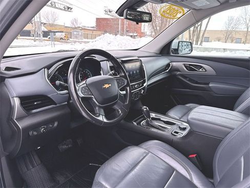 Used 2020 Chevrolet Traverse LT w/ LT Premium Package image 10
