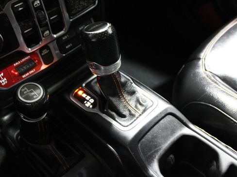 Used 2020 Jeep Gladiator Mojave image 15