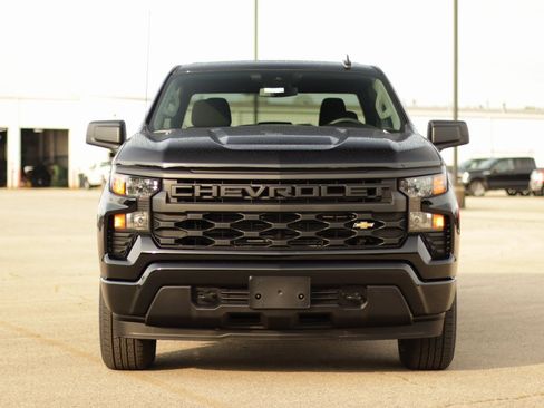 New 2025 Chevrolet Silverado 1500 Custom image 2