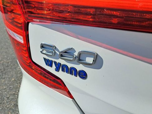 Used 2019 Volvo S60 T5 Momentum w/ Premium Package image 28