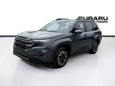 Used 2026 Subaru Forester Premium AWD/4WD image 3