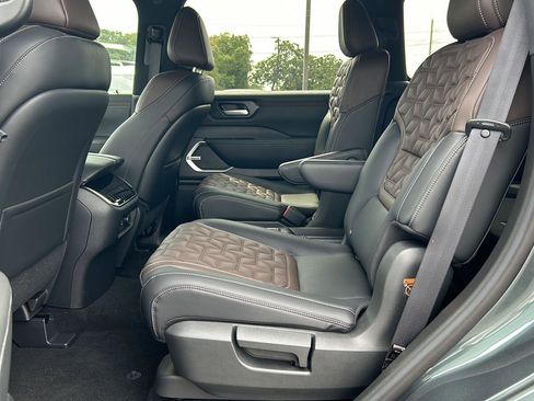 New 2025 Nissan Armada Platinum Reserve image 21