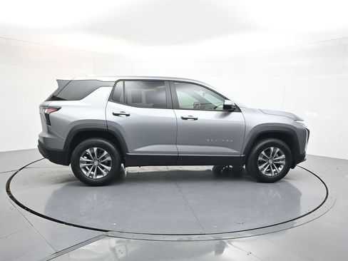 Used 2026 Chevrolet Equinox LT w/ Convenience Package II AWD/4WD image 8