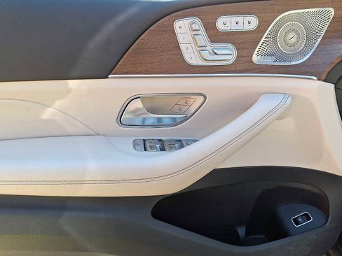 Certified 2022 Mercedes-Benz GLS 450 4MATIC image 9