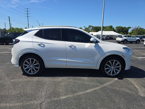 Used 2026 Buick Encore GX Avenir w/ Avenir Technology Package AWD/4WD image 3