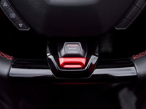 Used 2021 Lamborghini Huracan EVO image 50