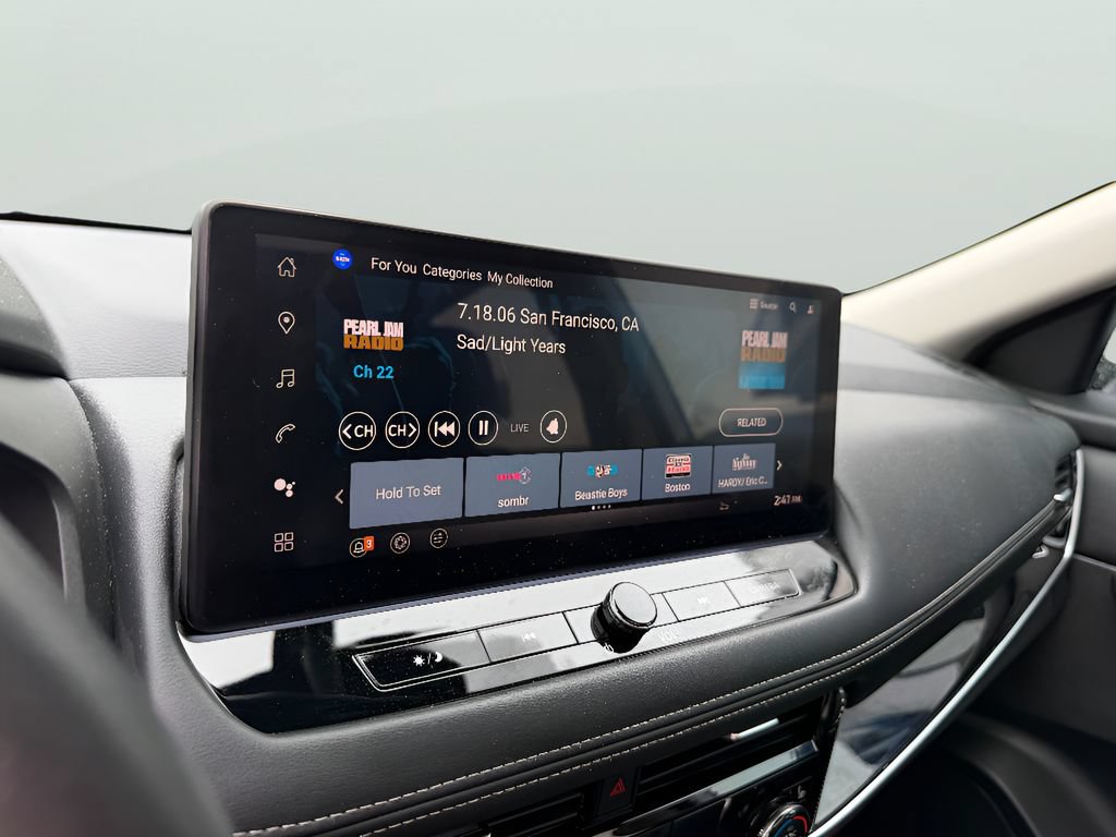 Used 2024 Nissan Rogue SL w/ SL Premium Package FWD image 27