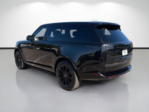Used 2024 Land Rover Range Rover Autobiography image 3