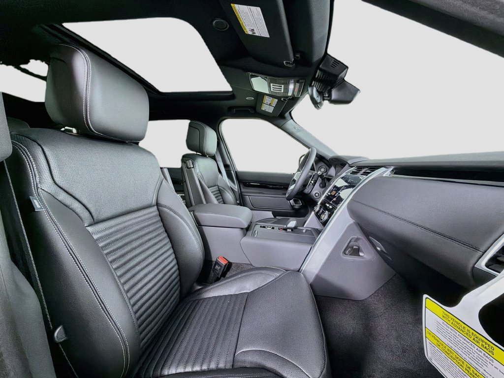 New 2026 Land Rover Discovery S AWD/4WD image 30