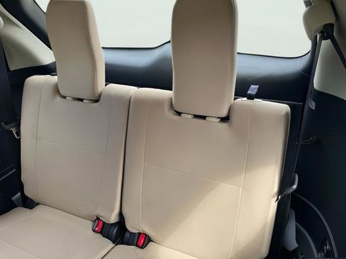 Used 2020 Mitsubishi Outlander ES image 31