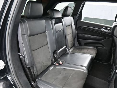 Used 2020 Jeep Grand Cherokee Altitude RWD image 44