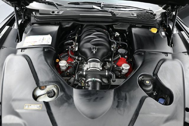 Used 2017 Maserati GranTurismo Sport RWD image 30