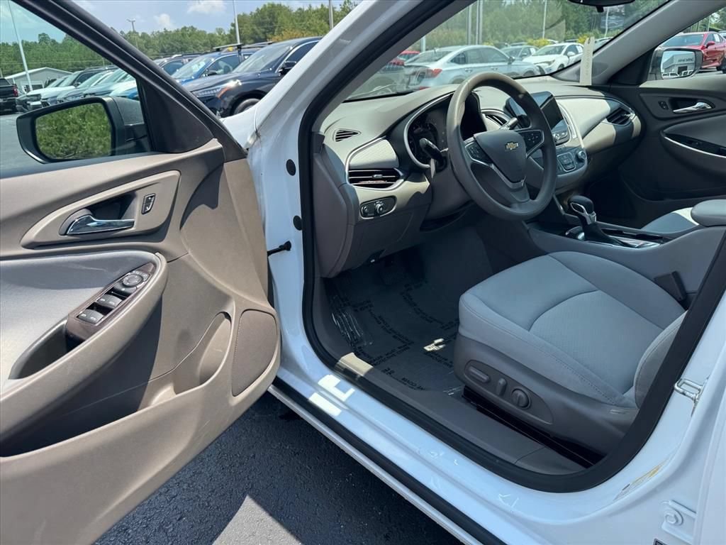 Used 2021 Chevrolet Malibu LS w/ LPO, Convenience Package 1 FWD image 13