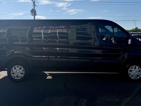 Used 2021 Ford Transit 350 XLT RWD image 5