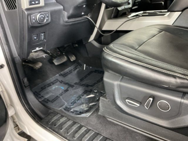 Used 2019 Ford F350 Lariat w/ Lariat Ultimate Package AWD/4WD image 16