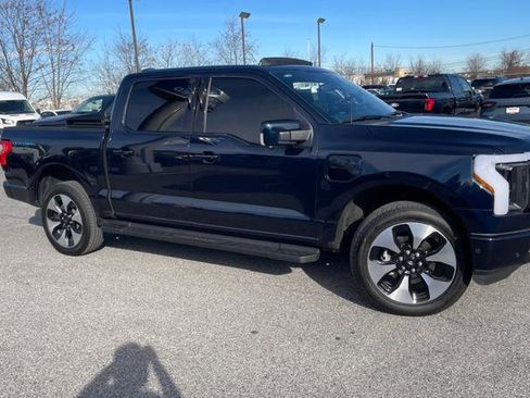 Used 2023 Ford F150 Lightning Platinum image 4