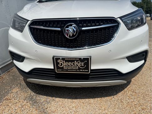 Used 2021 Buick Encore Preferred w/ Safety Package II FWD image 11