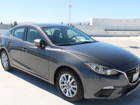 Used 2016 MAZDA MAZDA3 i Sport w/ Preferred Equipment Package FWD image 2
