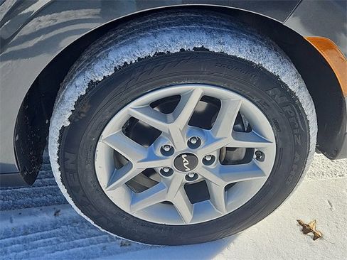 Used 2023 Kia Soul LX w/ LX Technology Package image 10