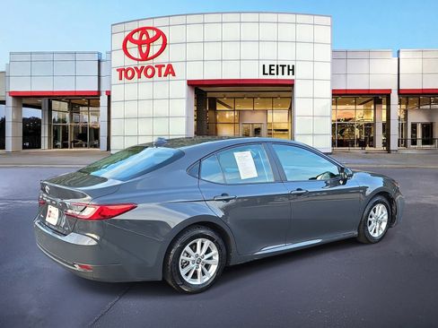 Certified 2025 Toyota Camry LE image 5