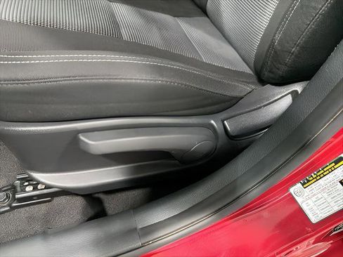 Used 2015 Hyundai Elantra GT FWD image 12