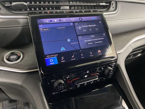 Used 2023 Jeep Grand Cherokee Limited AWD/4WD image 28