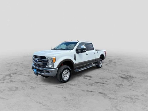 Used 2017 Ford F350 Lariat w/ Lariat Ultimate Package AWD/4WD image 4