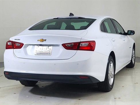 Used 2024 Chevrolet Malibu LS w/ Driver Confidence Package image 6