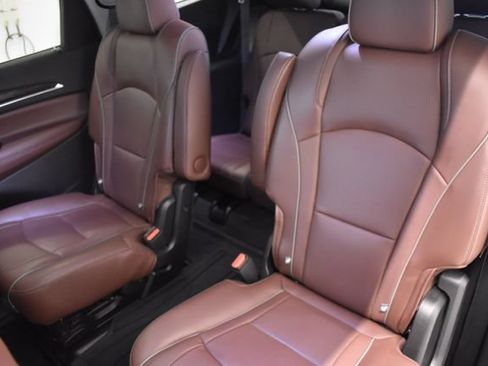 Used 2020 Buick Enclave Avenir w/ Avenir Technology Package AWD/4WD image 7
