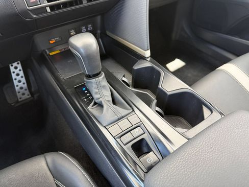 Used 2026 Toyota Camry SE FWD image 41